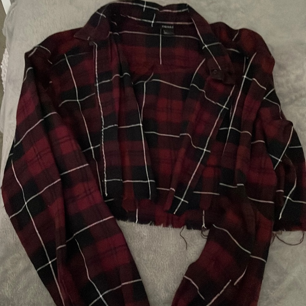 Forever 21 cropped burgundy & black flannel